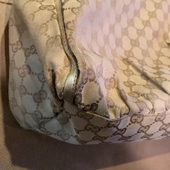 Gucci GG Canvas Abbey D-Ring Hobo Bag with Gold Trim, Authenticated with Cert - Picture 7 of 16